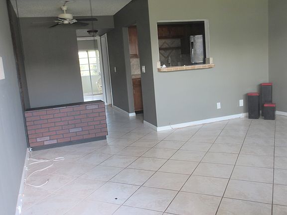 3rd image of 255 Durham #255
