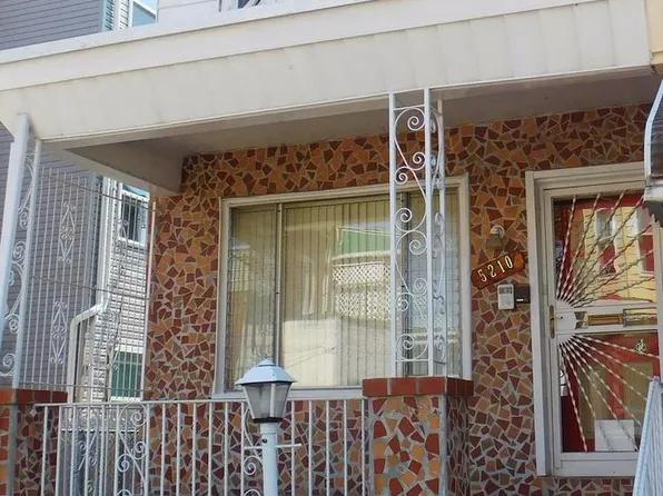 5210 Upland St, Philadelphia, PA 19143