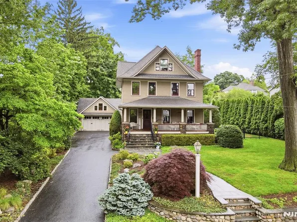 283 Highwood Ave, Ridgewood, NJ 07450
