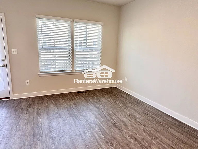 6242 Islington St — Photo 11