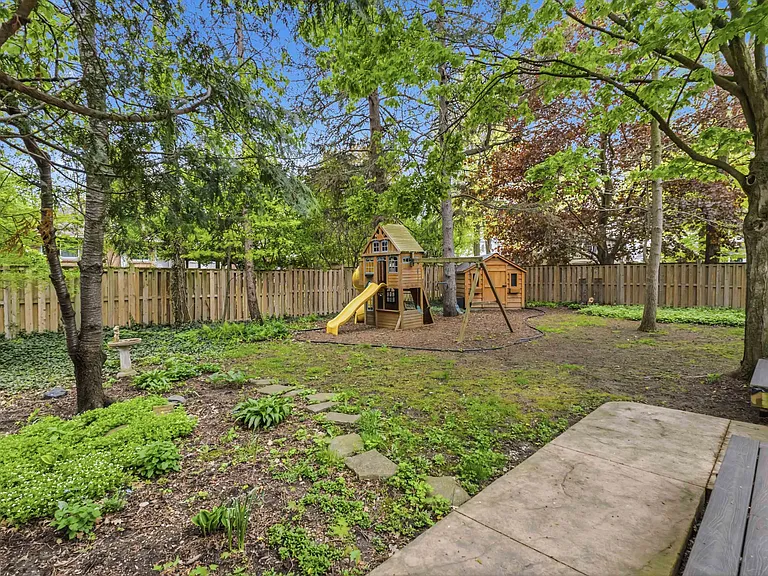 62 Finsbury Cres — Photo 39
