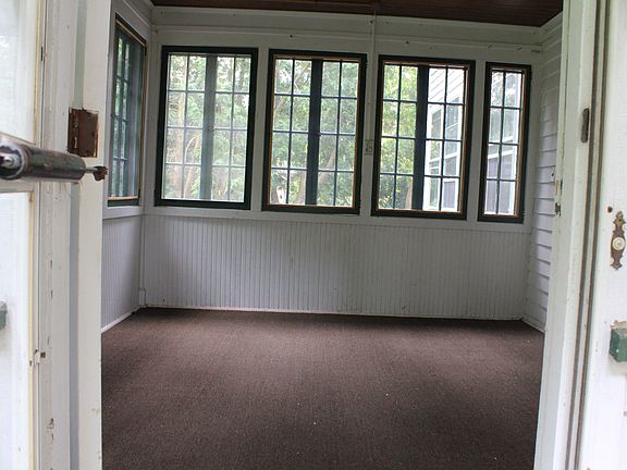 2nd image of 25 S Monroe St #2