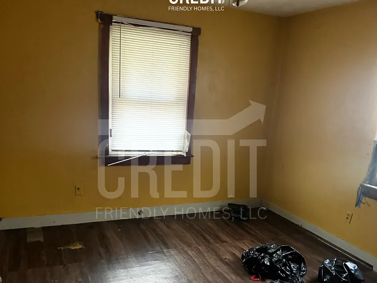 826 N 82nd St — Photo 7