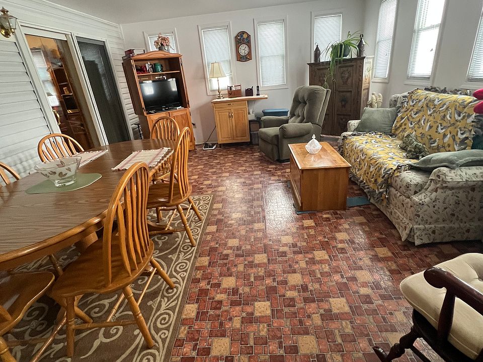 1005 Murray Hill Rd, Vestal, NY 13850 | Zillow