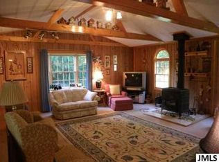 11221 Wooden Rd, Hanover, MI 49241