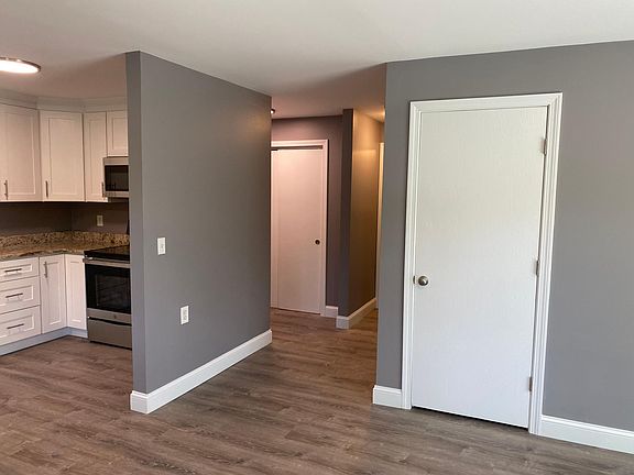 5th image of 49 Orchard Hill Rd APT 1