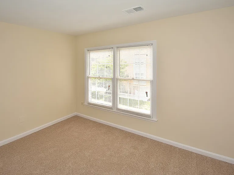 9425 Van Arsdale Dr — Photo 16
