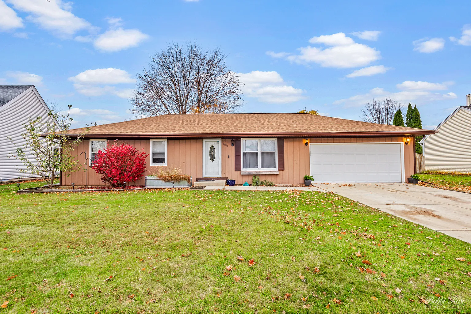 1961 Sapphire Ln photo 1