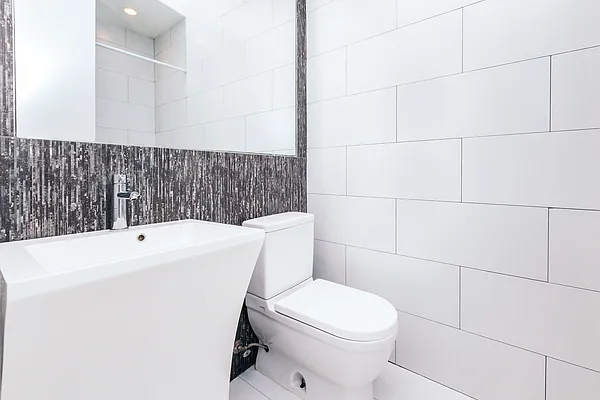 Rented by Nooklyn NYC LLC | media 5