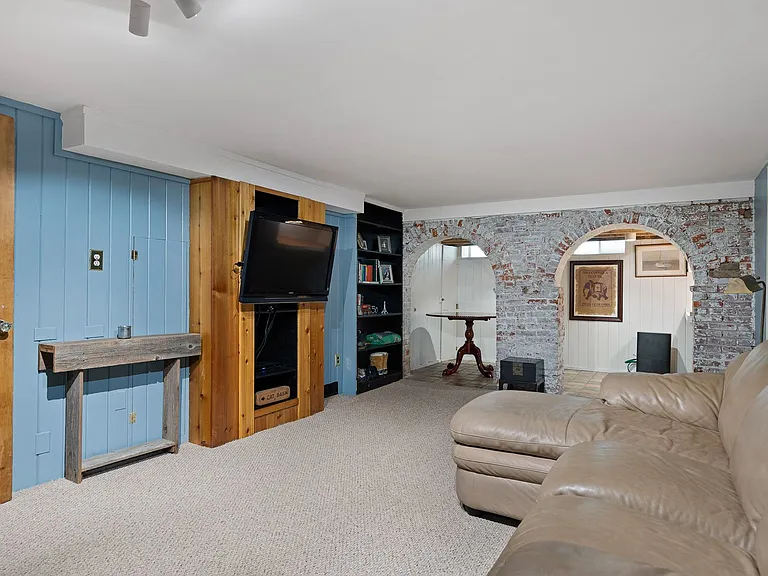 1020 Wawaset St — Photo 11