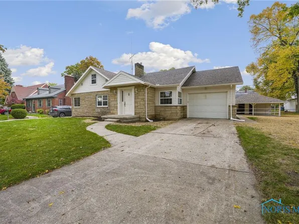 529 Grasser St, Oregon, OH 43616