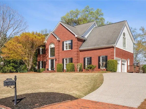 12600 Silver Fox Ct, Roswell, GA 30075