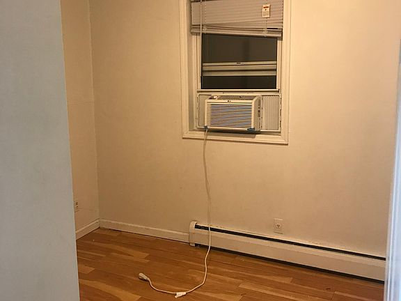 4th image of 1218 College Point Blvd Floor 3