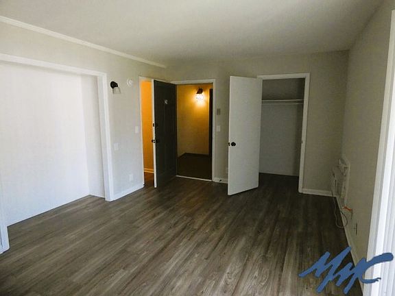 4th image of 1418 E Main St APT C24