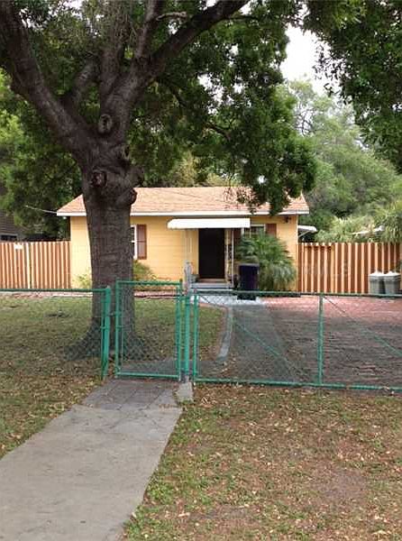 1st image of 3217 W De Leon St