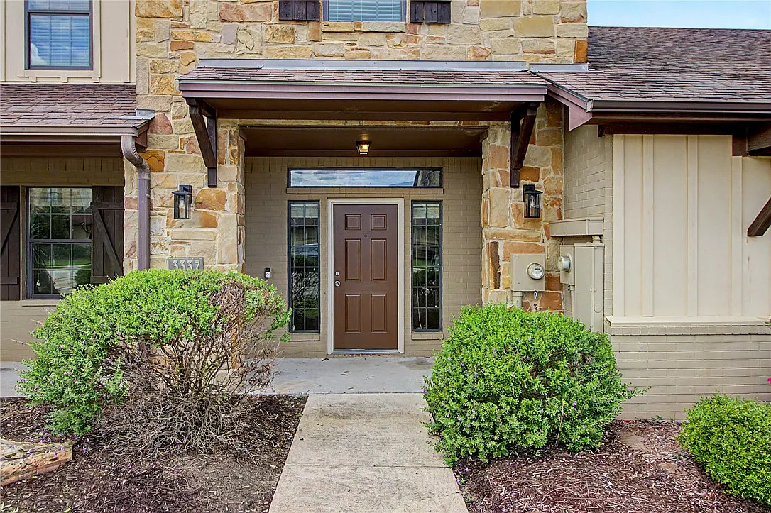 4 bed, 1618 sqft, $650 — Photo 2