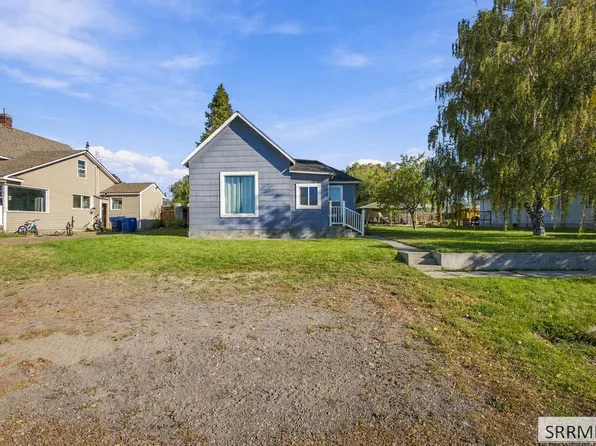 625 W 1st St N, Saint Anthony, ID 83445