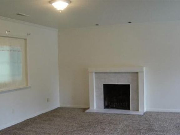 Family Room/Fire Place