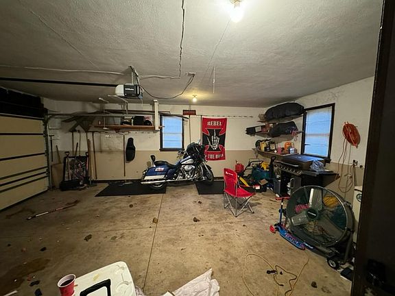 3rd image of 1501 River Bluff Blvd