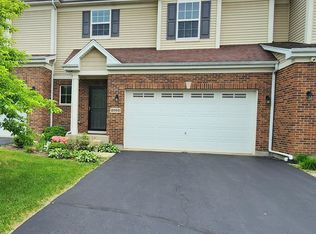 2003 Magenta Ln, Algonquin, IL 60102