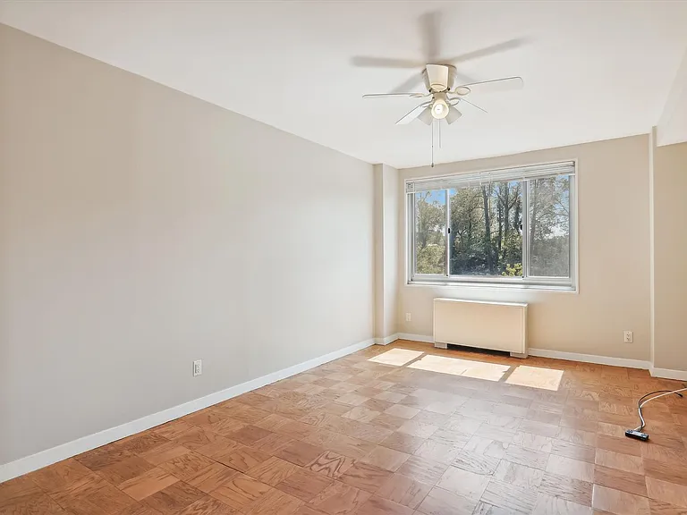 1900 Lyttonsville Rd #308 — Photo 49