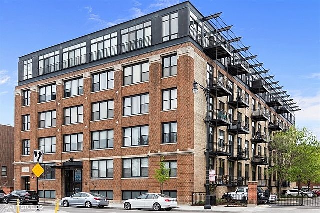 1st image of 2911 N Western Ave APT 107
