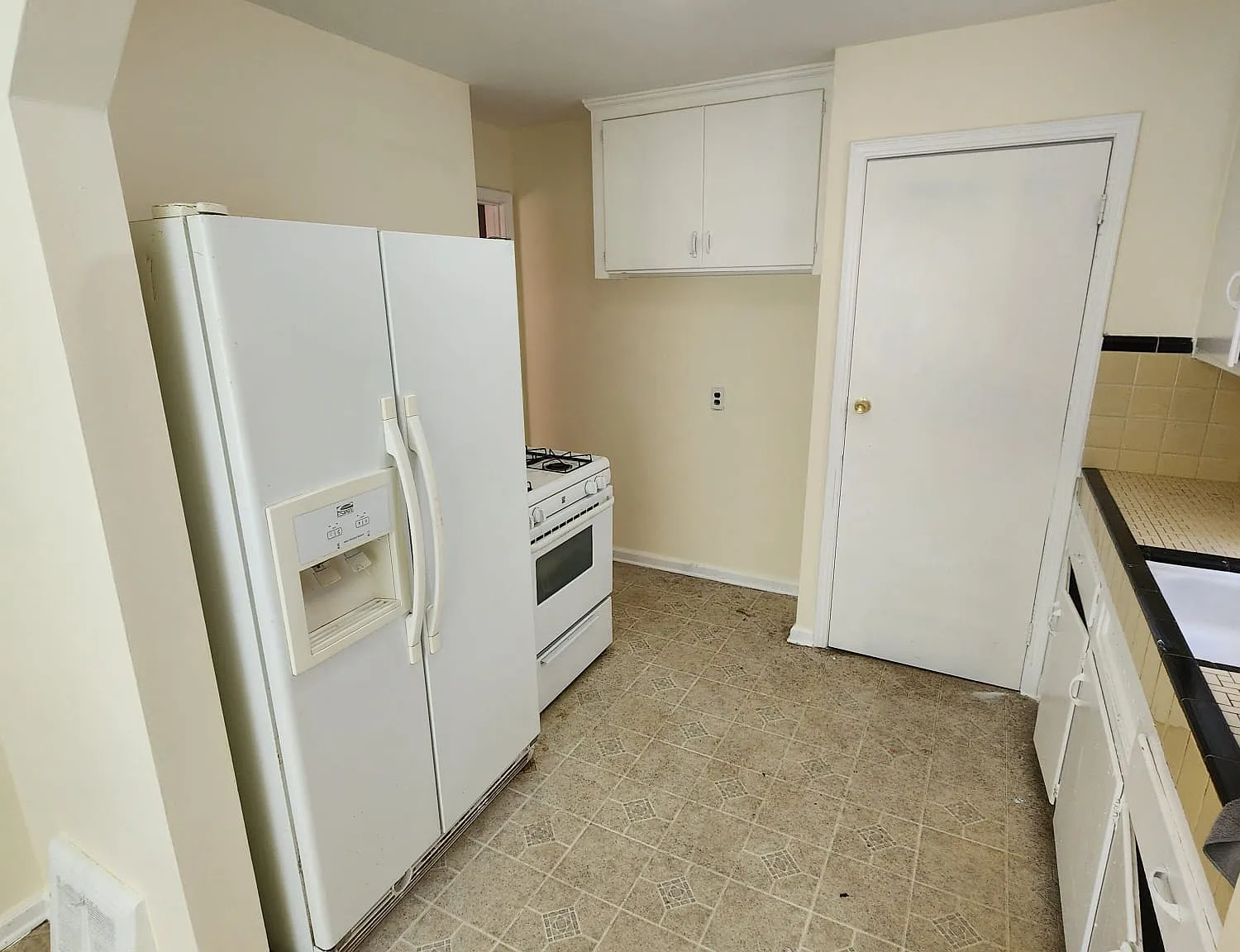 2 bed, 900 sqft, $1,250 — Photo 4