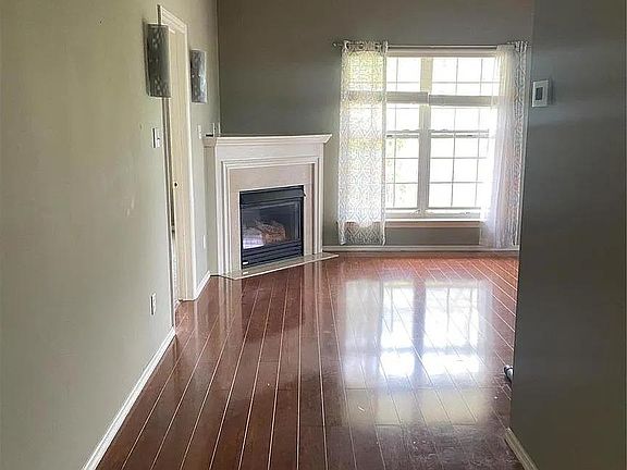2nd image of 11079 Gravois Rd APT 304
