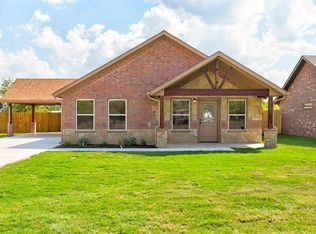 2413 Creek Dr, Granbury, TX 76048