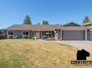 2241 Gardendale Cir, Medford, OR 97504