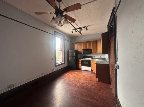 222 High St APT 11, Morgantown, WV 26505