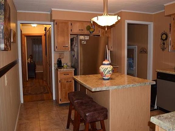 5th image of 8015 W 126th Pl