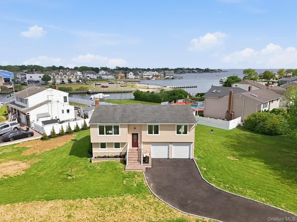 89 Ocean Avenue #A, Massapequa, NY 11758
