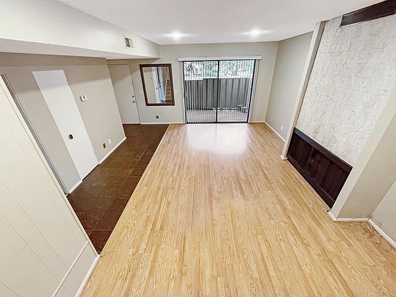 5th image of 4163 W Sarah St