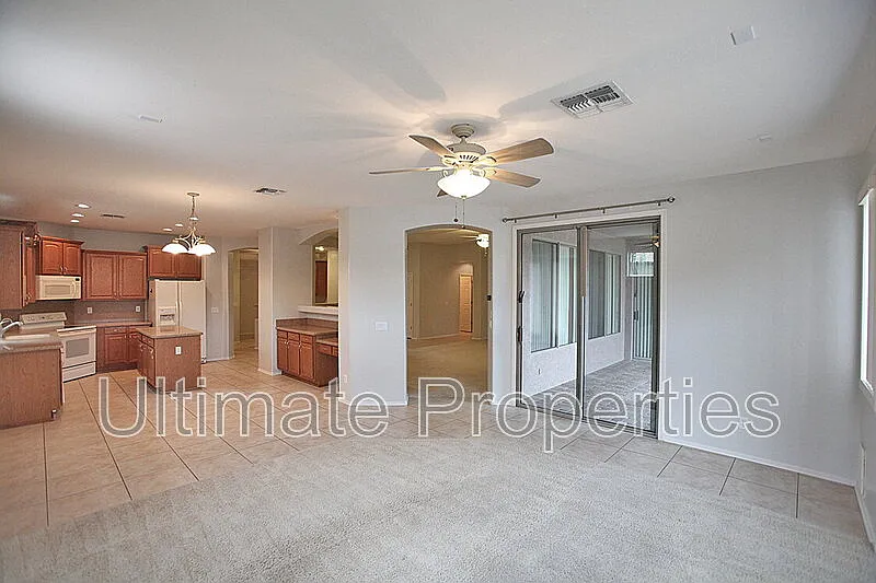 Building Photo - 27158 N Whitehorn Trl