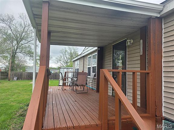 3rd image of 2335 Jerome Ln