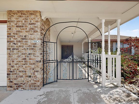 5th image of 4504 Quartz Dr NE