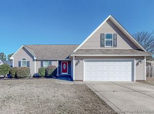 6045 Gallberry Farms Rd, Hope Mills, NC 28348