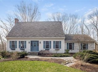 2 Rosemarie Ln, Clinton, CT 06413