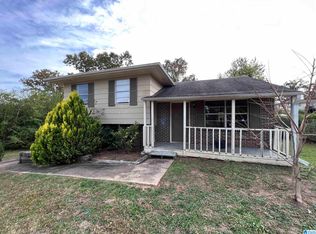 819 Country View Dr NE, Birmingham, AL 35215
