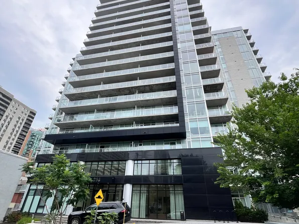 255 Bay St #212, Ottawa, ON K1R 0C5