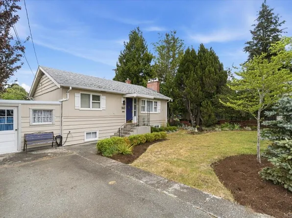 363 Pioneer Cres, Parksville, BC V9P 1V5
