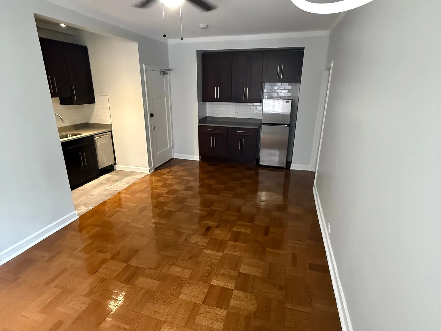 1 bed, 1.0 bath, 650 sqft, $1,900 — Photo 2