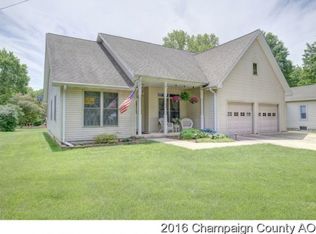 105 W Sangamon St, Fisher, IL 61843