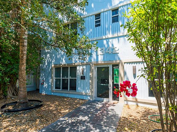 3rd image of 1342 Drexel Avenue #206