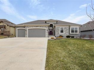 2404 NE 112th St, Kansas City, MO 64155