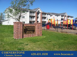 1520 W 4th St APT 108, Chanute, KS 66720