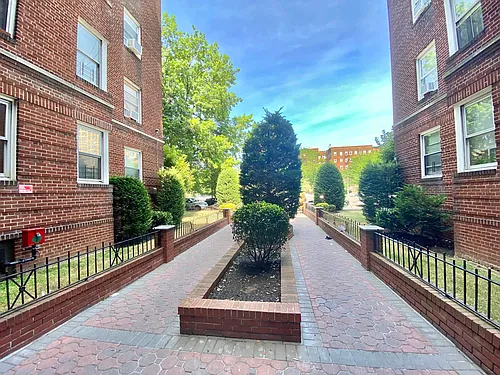 450 Ocean Pkwy #1 Photo 1
