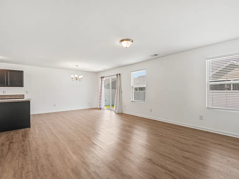 1789 Sapphire Dr — Photo 32