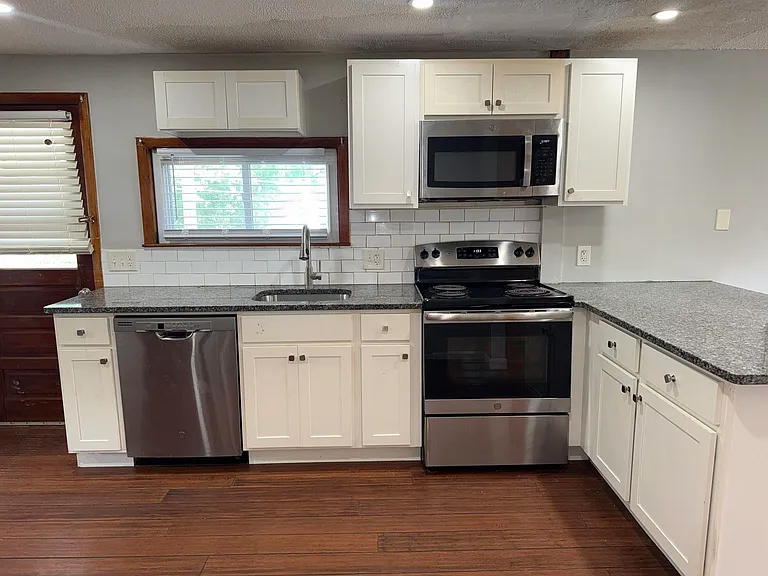 93 W Broadway St #3 — Photo 7